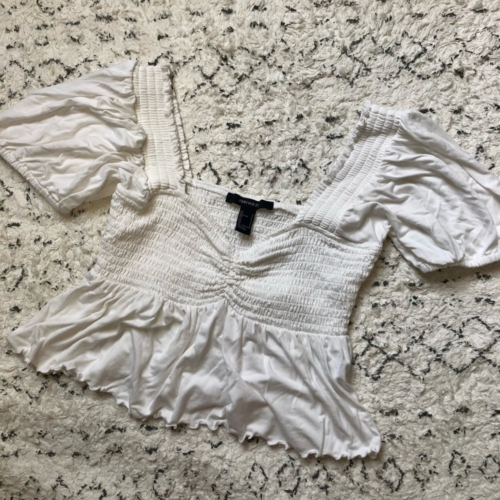 🖤 forever 21 flowy cropped top